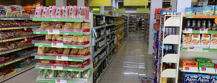 Papantoniou Supermarkets is one of пафос.