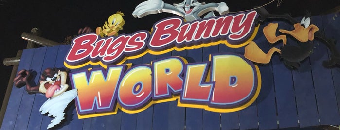 Bugs Bunny World is one of Tempat yang Disukai Christopher.