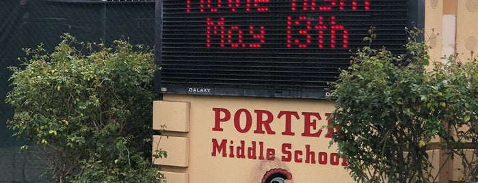 Porter Middle School is one of Karen'in Beğendiği Mekanlar.