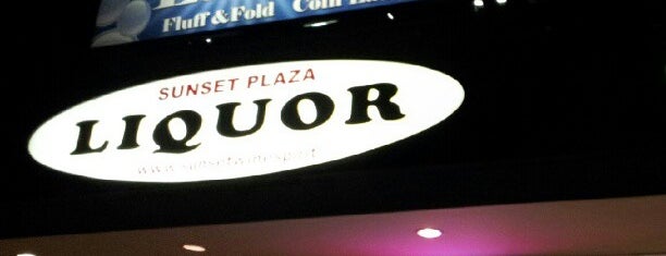Sunset Plaza Liquor is one of สถานที่ที่ Linda ถูกใจ.