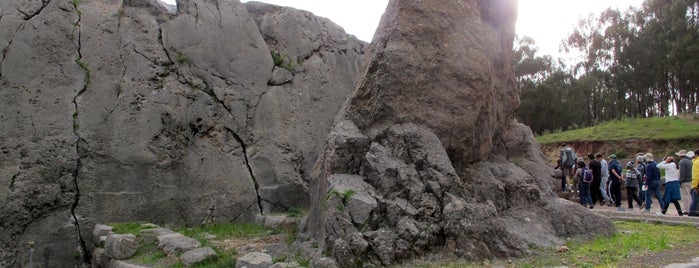 Q'enqo is one of Cusco y El Valle sagrado de los Incas.