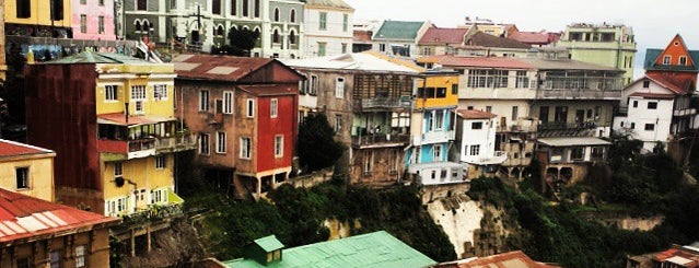 Cerro Panteón is one of Valparaíso.