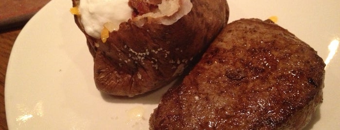 Outback Steakhouse is one of Best Average Baltimore Restaurants.