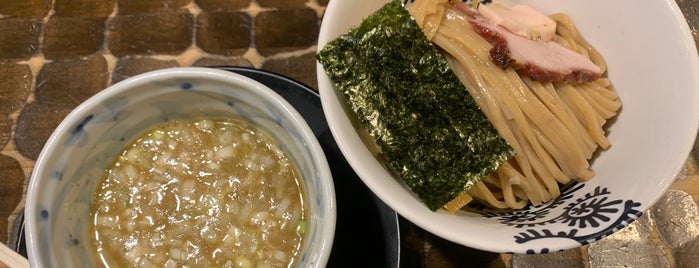 特級鶏蕎麦 龍介 is one of 食べ物.
