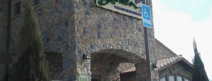Olive Garden is one of สถานที่ที่ Rick ถูกใจ.