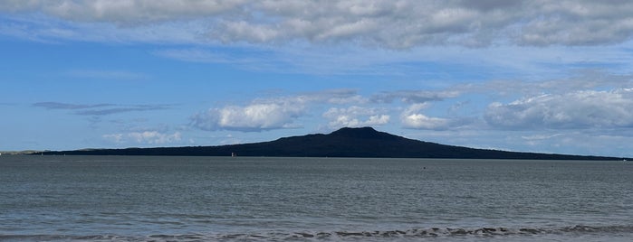 Takapuna is one of Auckland.