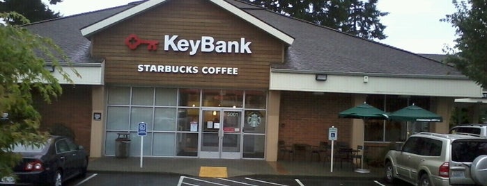 Starbucks is one of Tempat yang Disukai Xinnie.