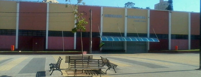 Mercado Municipal Antonio Massei is one of สถานที่ที่ William ถูกใจ.