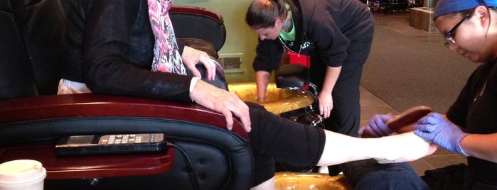 LUV Manicures & Pedicures is one of สถานที่ที่ Megan ถูกใจ.