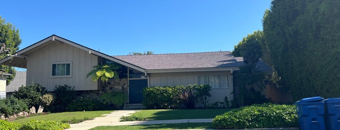 Brady Bunch House is one of To do - noho, studio city and thereabouts.