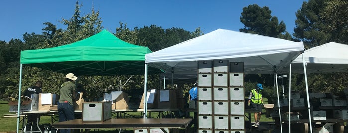 Altadena Farmers Market (at Loma Alta Park) is one of Los Angeles CA.