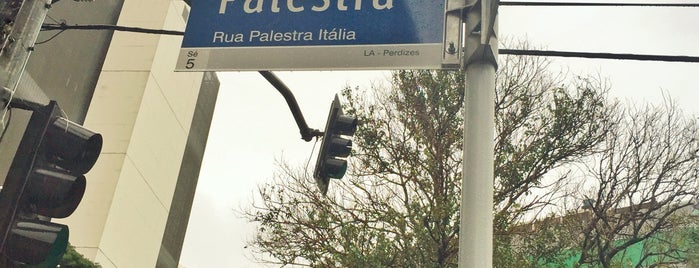 Rua Palestra Itália is one of Locais curtidos por Narjara.
