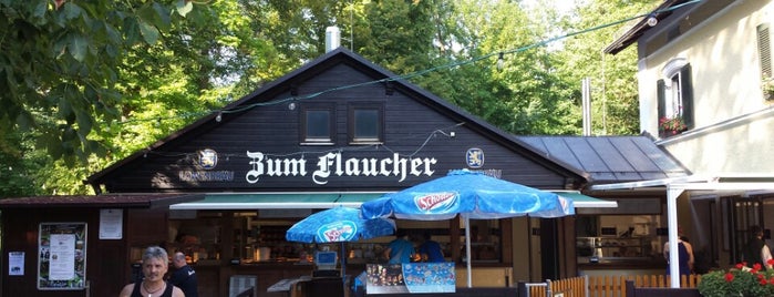 Zum Flaucher is one of Biergärten München.