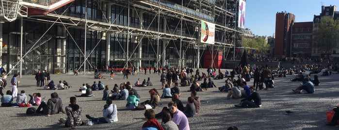 Centro Pompidou – Museu Nacional de Arte Moderna is one of MiAe Rive Droite I-II.