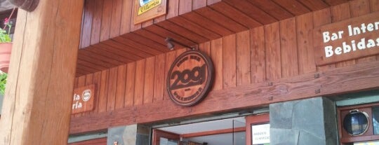 Cafe-Bar 2001 is one of สถานที่ที่ Ely ถูกใจ.