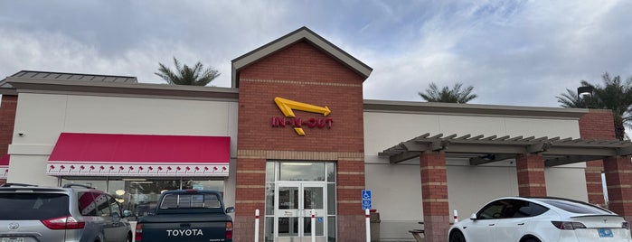 In-N-Out Burger is one of Best AZ Restaurants.