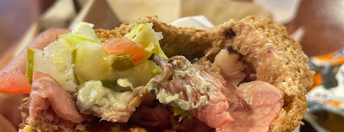 Potbelly Sandwich Shop is one of The 15 Best Places for Oatmeal Cookies in Chicago.