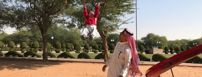 Mohammed Bin alQasem Park is one of Places to Go.