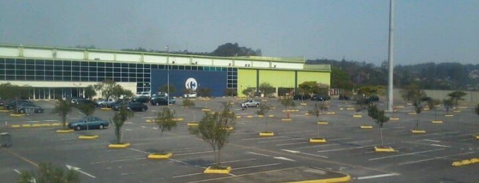 Carrefour is one of Tempat yang Disimpan Victor.