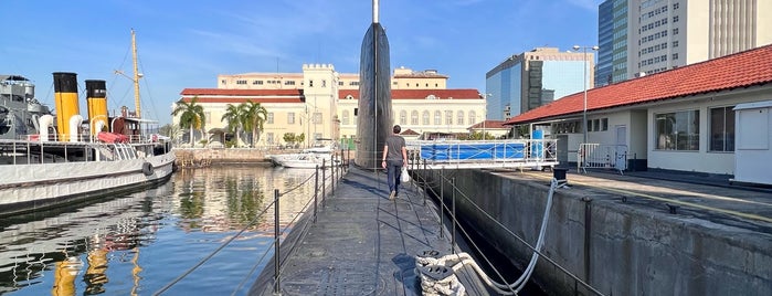 Submarino-Museu Riachuelo S-22 is one of Museus.