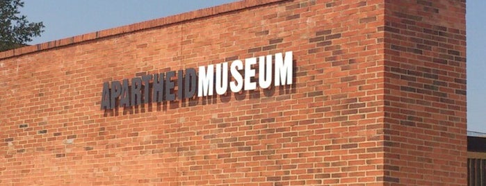 Apartheid Museum is one of Lieux qui ont plu à Mache.