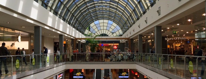 Olympia-Einkaufszentrum (OEZ) is one of Shopping in München.