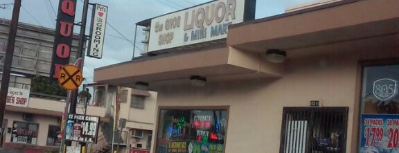 Grog Shop Liquor Store is one of E'nin Beğendiği Mekanlar.