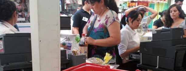 Santa Isabel is one of Compras varias.