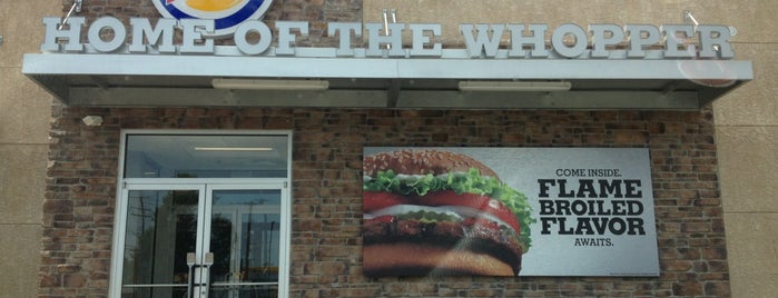 Burger King is one of สถานที่ที่ Lee ถูกใจ.