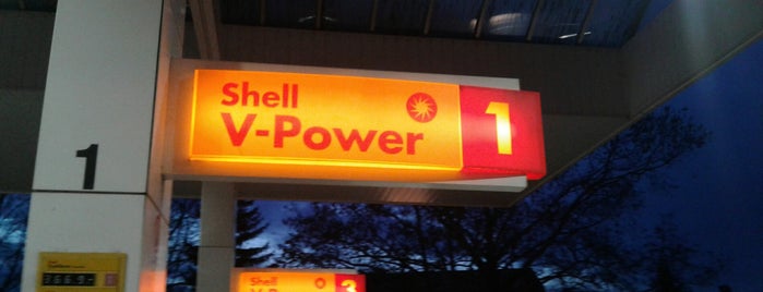 Shell Benzinkút is one of Ever been to.