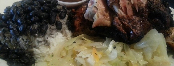 Caribbean Grill is one of Locais curtidos por Kimberly.