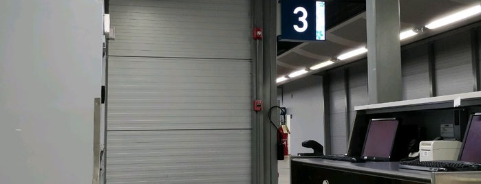 Gate 3 is one of Airports.
