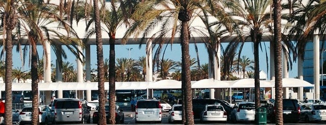 Aeroporto de Palma de Maiorca (PMI) is one of Куда летают самолеты из Казани?.