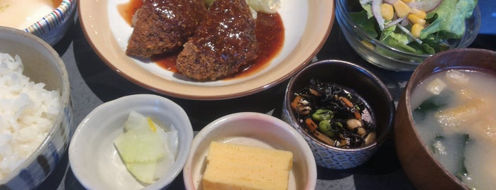kawara CAFE & DINING +Plus is one of 目指せ100件カレーリスト.