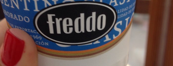 Freddo is one of Locais curtidos por Ana.