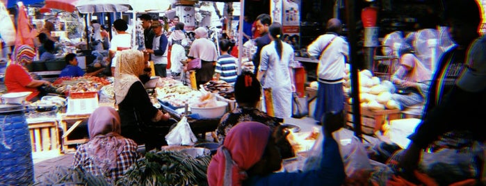 Pasar Larangan is one of Sda.. Sda.. & seterusnya ^^.