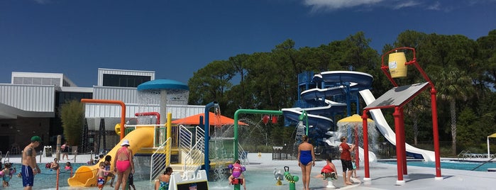Highland Family Aquatic Center is one of Tempat yang Disukai Justin.