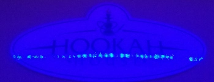 Hookah House is one of สถานที่ที่ Tammy ถูกใจ.