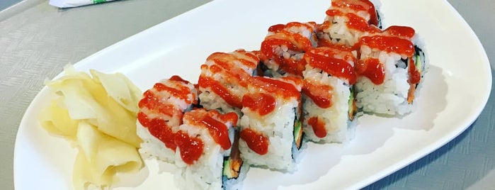 U Roll Sushi is one of สถานที่ที่ John ถูกใจ.