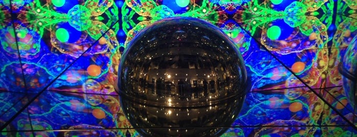 Camera Obscura and World of Illusions is one of Edinburgh things to do.
