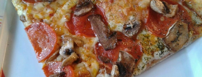 Pizza Timbonetes is one of Locais salvos de Maya.