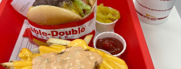 In-N-Out Burger is one of สถานที่ที่ Rachel ถูกใจ.