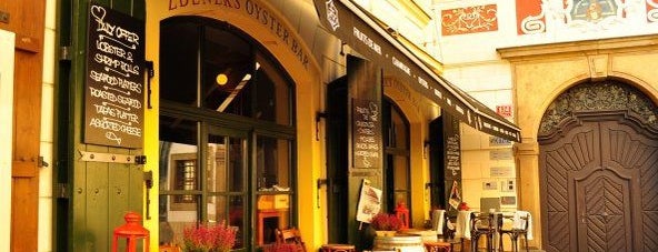 Zdenek's Oyster Bar is one of Рестораны, пивоварни, кафе, пабы Праги.