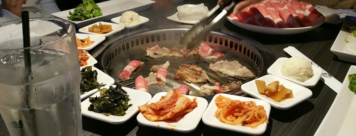 Gen Korean BBQ is one of Lugares favoritos de Sam.