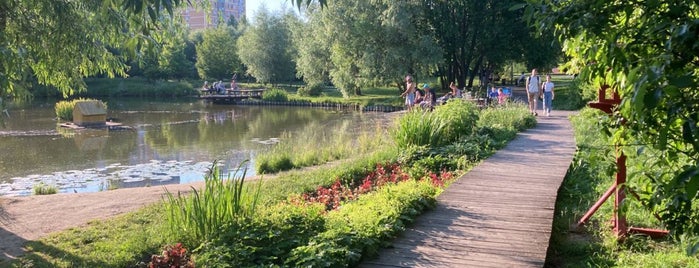 Парк «Дубрава» is one of Moscow.