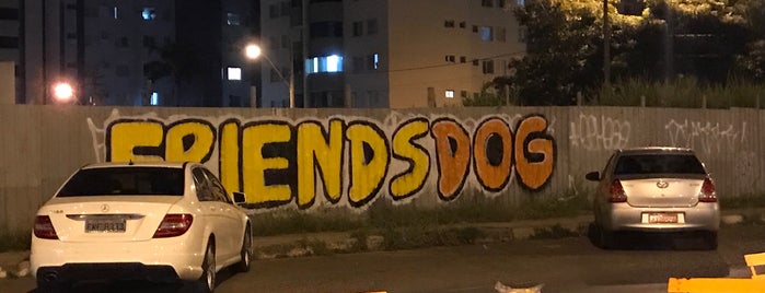 Friends Dog is one of Tempat yang Disukai Camila.