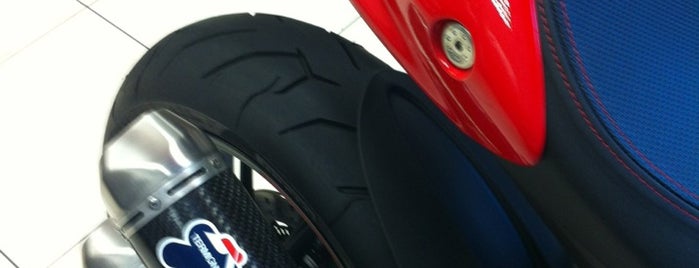 Ducati Moto Servei is one of Xavi.Sさんのお気に入りスポット.