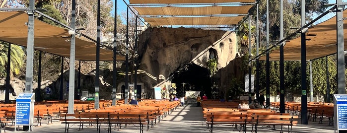 Gruta De Lourdes is one of lugares de visita.