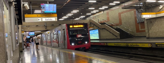 Estaciones de Metro de Santiago