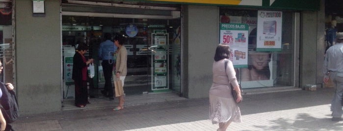 Farmacias Cruz Verde is one of Tempat yang Disimpan Michael.